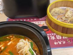 -花馬肆.云南过桥米线(汉神购物广场现场熬汤店)