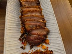 烤脆皮（土）猪肉-中8楼风尚云南菜(颐堤港店)