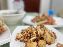 酱爆鱿鱼筒-双月饭店·20年老字号(新村店)