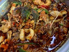 -周良天山牛杂城(天山路总店)