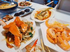 -三姐妹·海鲜大排档