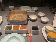 -左庭右院鲜牛肉火锅黑金店(陆家嘴中心店)