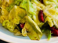 手撕圆白菜-懒人盐府人家(航天桥店)