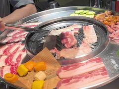 -哈哈碳都·牛肋条无限自助烤肉(宝龙店)