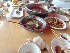 -大众跷脚牛肉馆·非遗传承单位(峨眉山店)