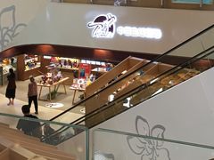-中百仓储超市有限公司(越秀星汇维港店)