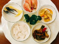 -青瓦餐厅·生鱼片·韩园烤肉(西塔店)