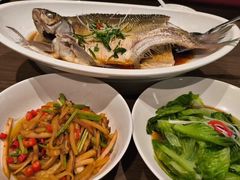 -大中华酒楼·主席武昌鱼·武汉美食地标(江汉路步行街店)