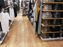 -优衣库(上海虹口龙之梦店)