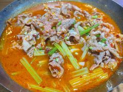 酸汤肥牛-小镇大厨私房餐厅