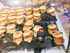 -巴黎贝甜(大宁国际商业广场店)