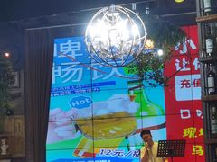 -临界音乐酒馆·小龙虾·江湖菜(华熙LIVE·鱼洞店)