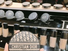 -Dior迪奥(上海世茂广场店)
