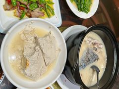 -土砂锅生态山庄·非遗砂锅雅鱼
