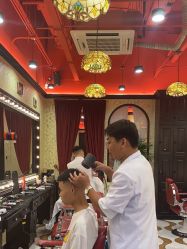 -东方先生国潮男士理发馆