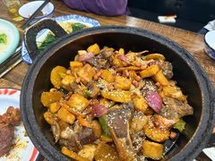 -老钟家烤羊排·敦伊阁清真餐厅胡羊焖饼