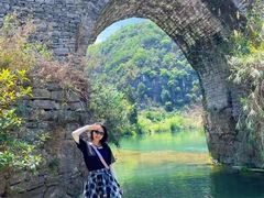 -高荡千年布依古寨旅游景区