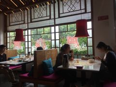 靠窗位-北院·果木烤鸭·25年东北菜(创意产业园店)