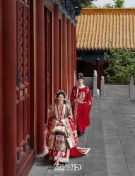 -都市丽人婚纱摄影
