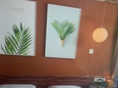 -卡罗酒店(东门晒布地铁站店)