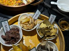 -一善菌·云南菌汤·云南菜(银泰城店)