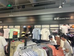 -NIKE上海青浦优选体验店