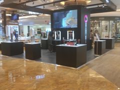 -王府井百货熙地港店