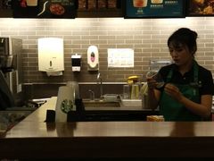 -星巴克(洛阳中州路王府井店)