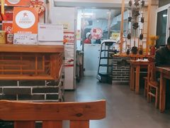 大堂-余丞记川渝面馆(云峰店)