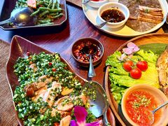 大理风味葱椒鸡-花马天堂云南餐厅 Lost Heaven(外滩店)