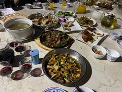 -鲤鱼塘农家山庄