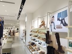 -hotwind热风(世纪东方广场店)