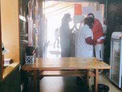 大堂-沪西老弄堂面馆(定西路店)