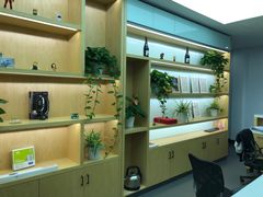 -弘仁宝佳比亚迪4S店(宝山旗舰店)
