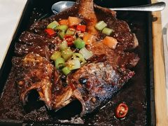 -彩云天云南餐厅