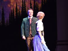 -交通银行前滩31演艺中心