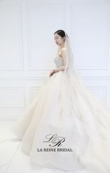 -拉瑞娜LaReine婚纱礼服高级定制