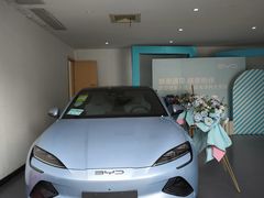 -比亚迪上海弘仁4S(杨浦店)