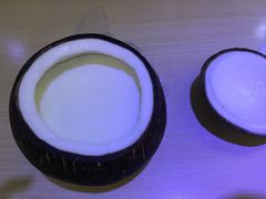 -志龙皇冠吃货椰子铺