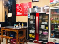 大堂-潘国仙耳光馄饨(黄家阙路店)