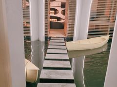 -涨巢·潮玩水疗局