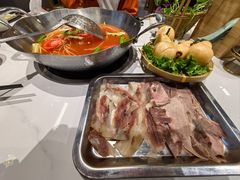 -王奋斗贵州酸汤牛肉火锅