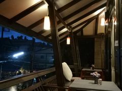 -Dash Teak House