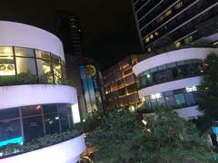 -瑞虹新天地月亮湾