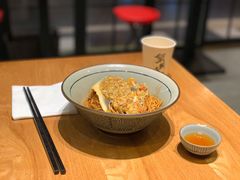 蟹黄鱼拌面-蟹黄鱼·深夜面馆(巨鹿路店)