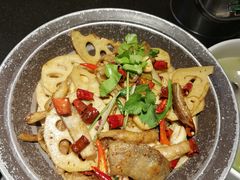 -万重锦·人文川菜馆(骡马市店)