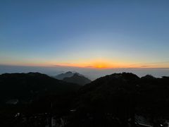 -黄山光明顶山庄