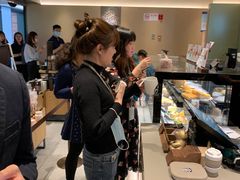 -星巴克臻选(上海中环广场2F店)