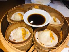 蟹粉小笼汤包-南小馆(迪士尼小镇店)