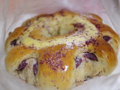 紫薯芋泥面包-味多美蛋糕(看丹桥店)